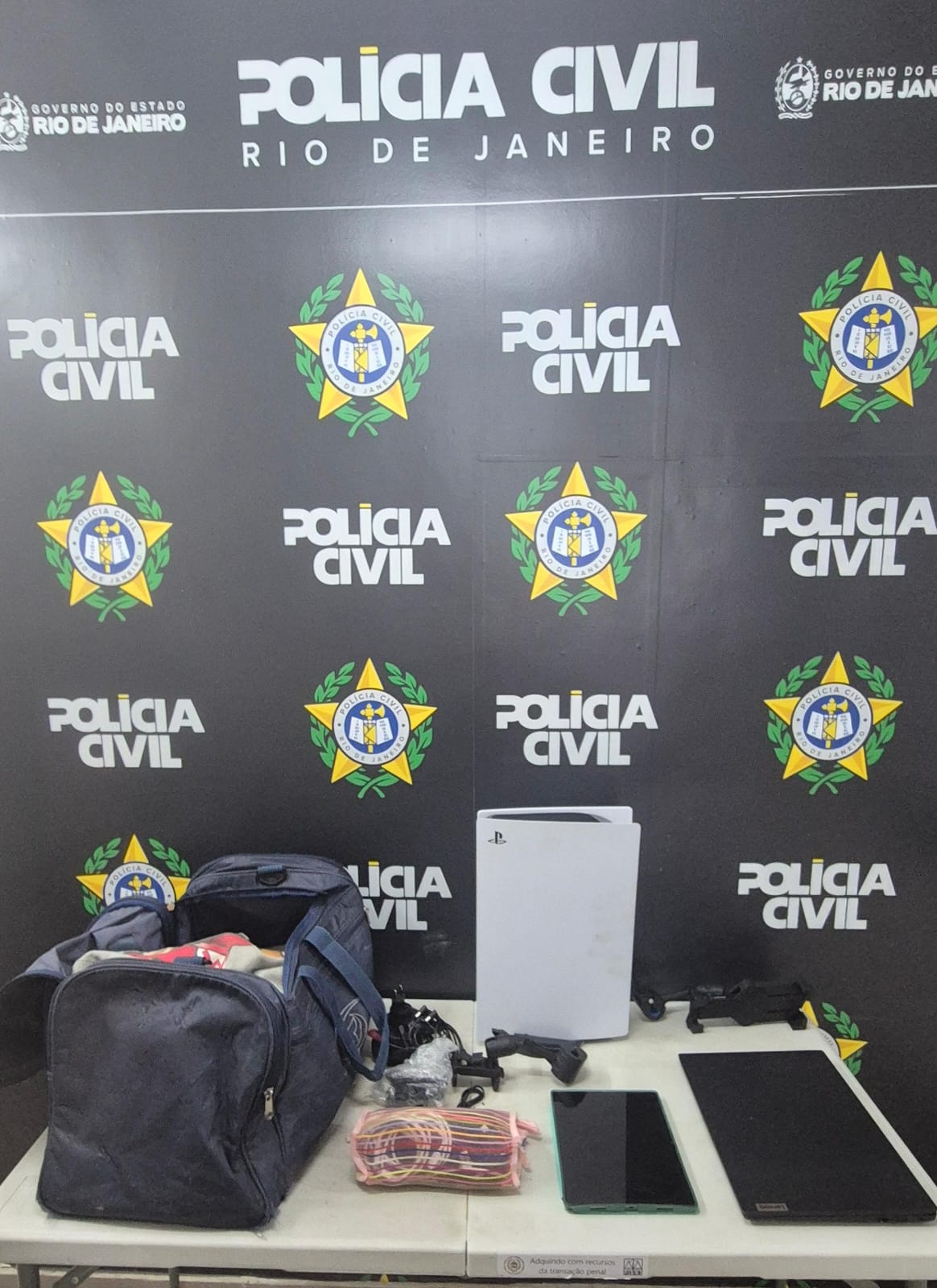 Sistema de monitoramento auxilia na recuperação de bagagem avaliada em cerca de R$ 10 mil na Rodoviária Francisco Torres