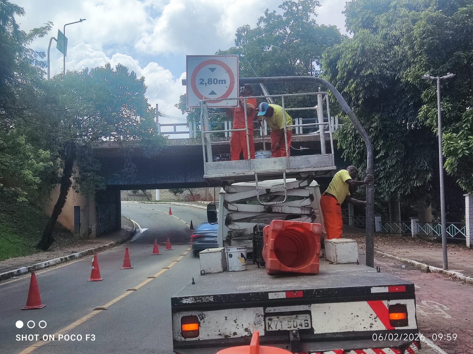 STMU instala limitador de altura na Avenida Adalberto de Barros Nunes